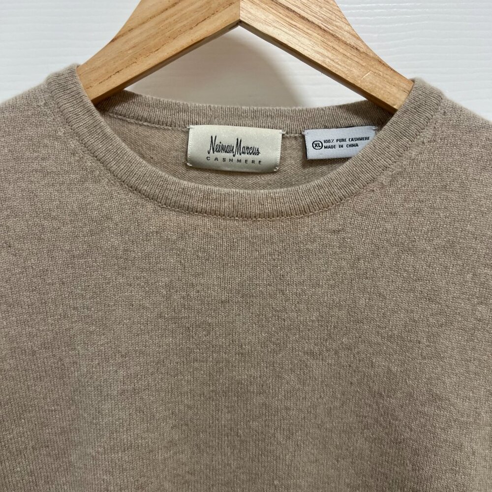 $395 VINTAGE Neiman Marcus XL Cashmere Sweater Taupe Soft Classic Preppy 2004 - Picture 3 of 7